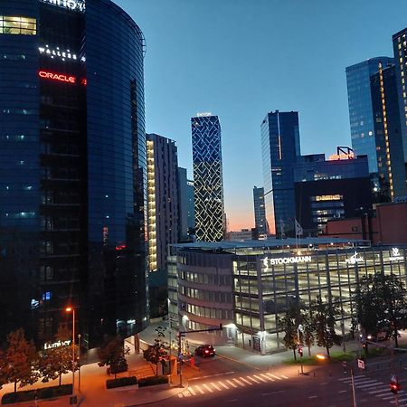 Kahe Magamistoaga Ja Suure Elutoaga 3-Toaline Korter Vaatega Tallinna Aerikeskusele エクステリア 写真