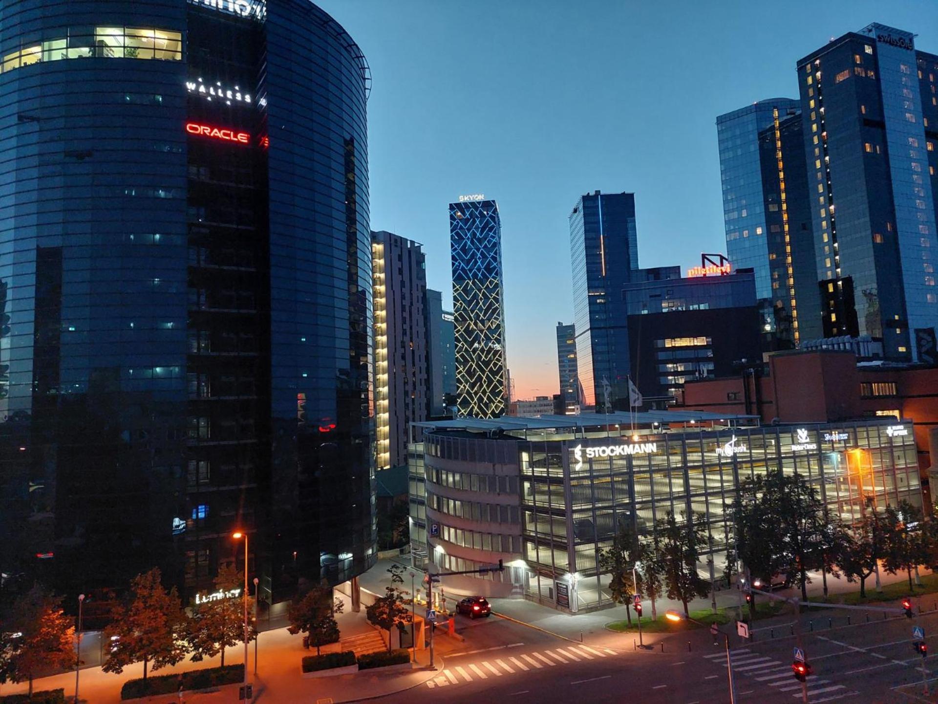 Kahe Magamistoaga Ja Suure Elutoaga 3-Toaline Korter Vaatega Tallinna Aerikeskusele エクステリア 写真